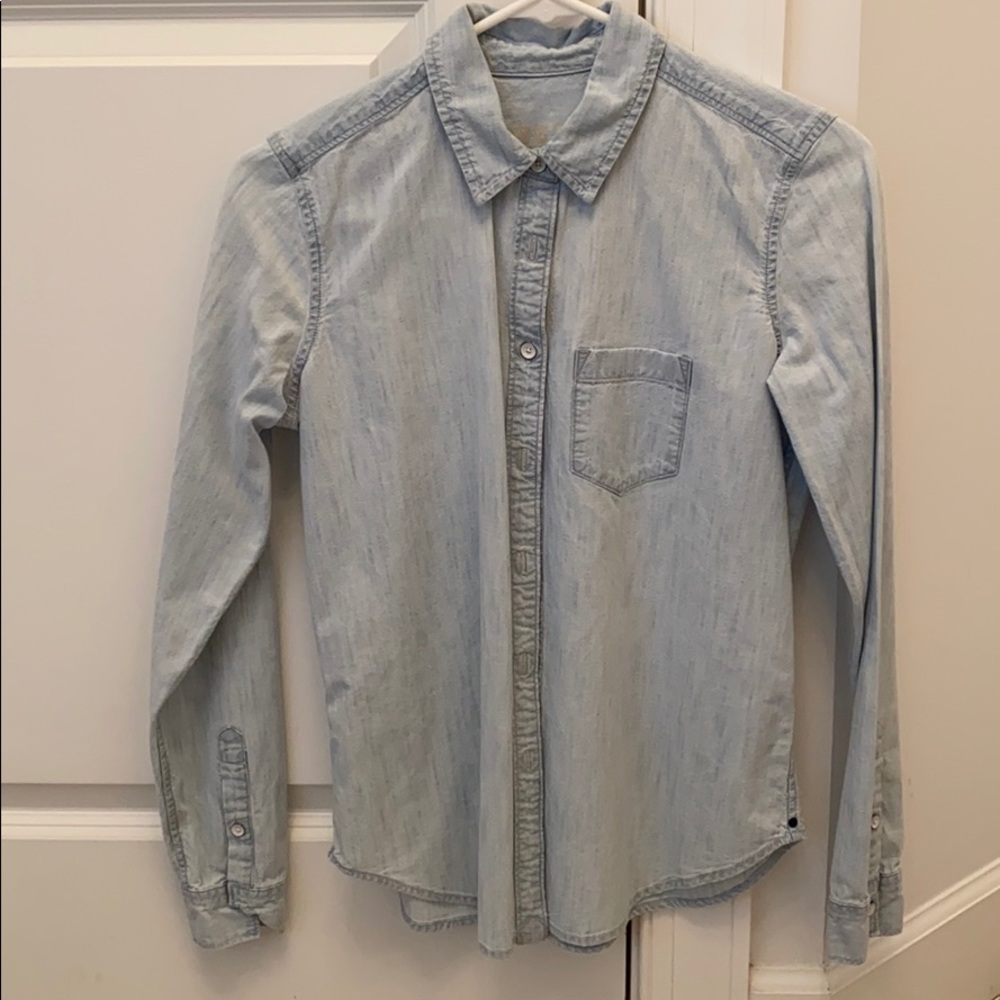 GAP Chambray Button Down, Size XS, Never Worn